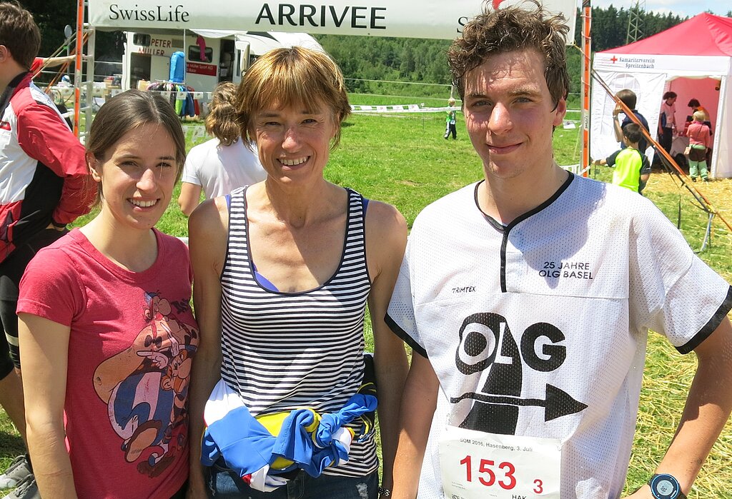 Die dreifache WM-Bronzemedaillengewinnerin Ruth Humbel (Mitte) ging mit Tochter Flavia sowie Tobias Berger an den Start.