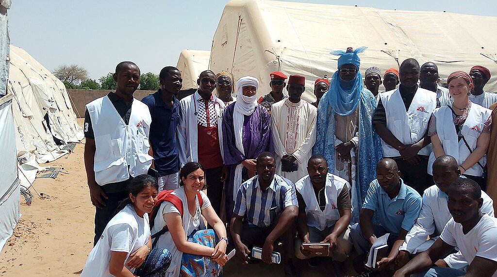 Die Würenloserin Mirjam Markwalder (vorne 2.v.l.) im Juni bei der Eröffnung des Spitals in Dungass in Niger.

