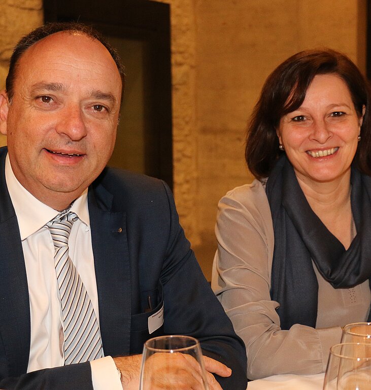 Regierungsrat Markus Dieth und Ursula Sager von der Kantonalbank.

