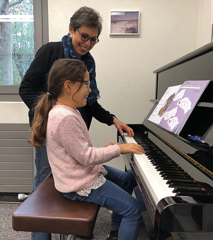 Marina Korendfeld <em>unterrichtet Kinder freiwillig Klavier. (zVg)</em>

