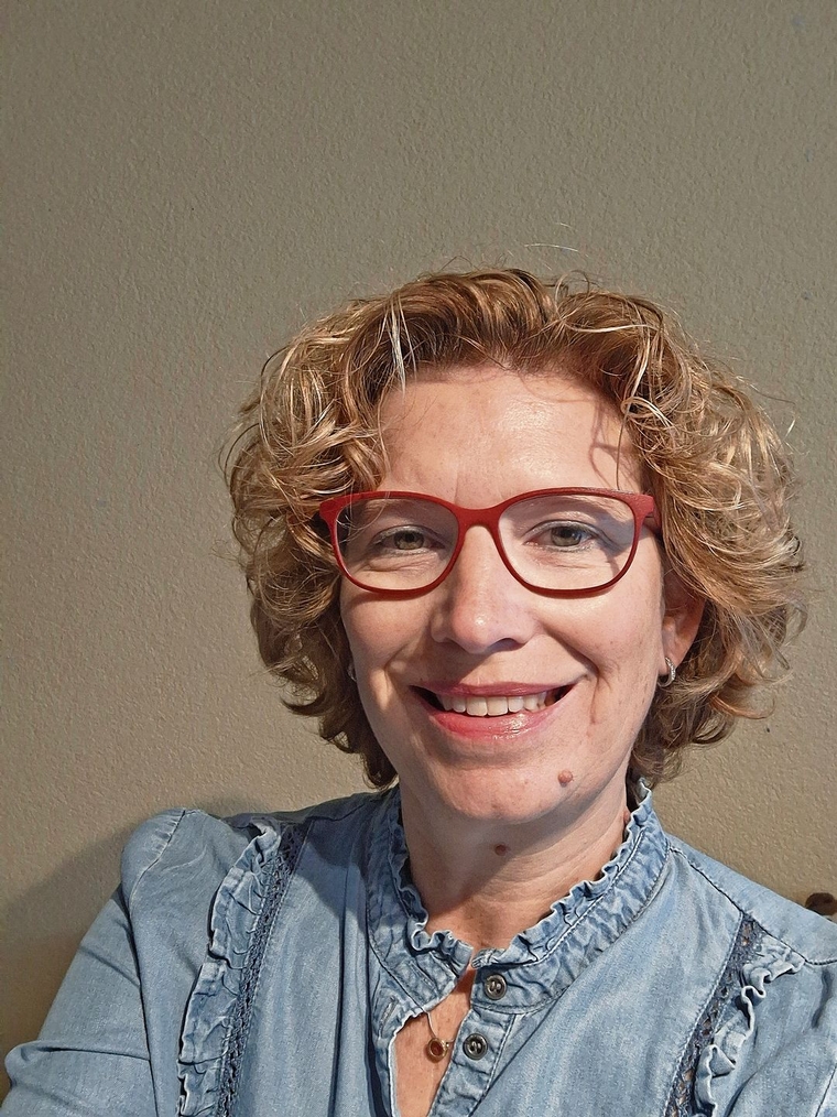 Irene Hung-König, Redaktorin