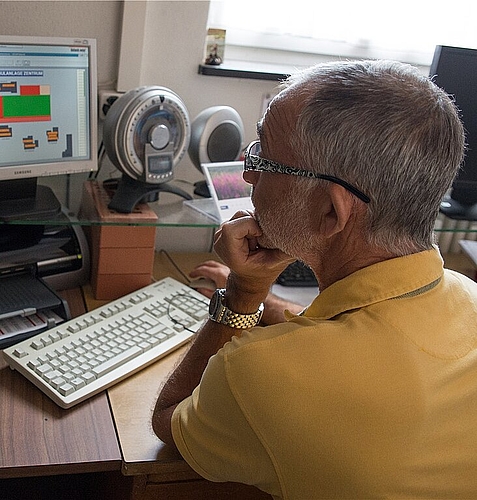 Im Kontrollraum <em>des Abwarts.</em>
