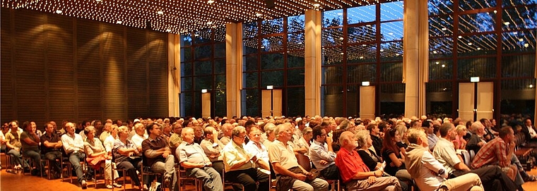 Bevölkerung nahm zahlreich an der Informationsveranstaltung im Tägi teil.Foto: bär