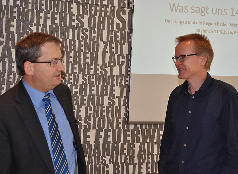 Der Historiker Bruno Meier (r.) begeisterte die über 40 Teilnehmerinnen und Teilnehmer des Citylunch mit einer spannendenGeschichtsstunde.