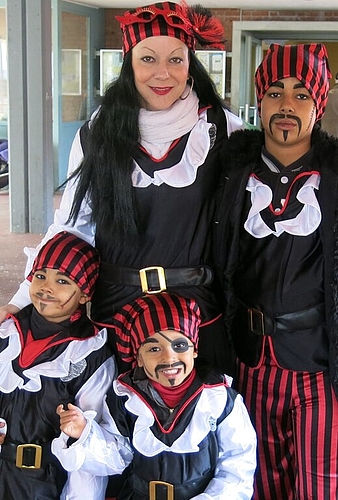 Als Piratenfamilie hattenPrisca, Keron (h.v.l), Tyron und Kaydian (v.v.l) alles im Griff.