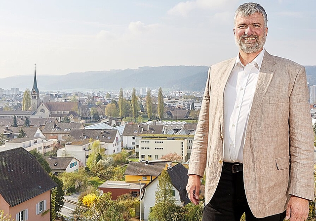 Der reformierte Pfarrer Lutz Fischer-Lamprecht kandidiert als Gemeinderat.zVg