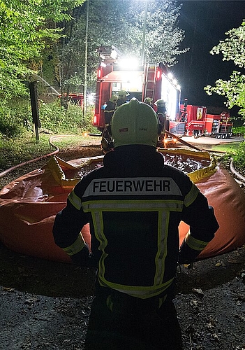 Auch die Feuerwehr war im Einsatz. (cz)