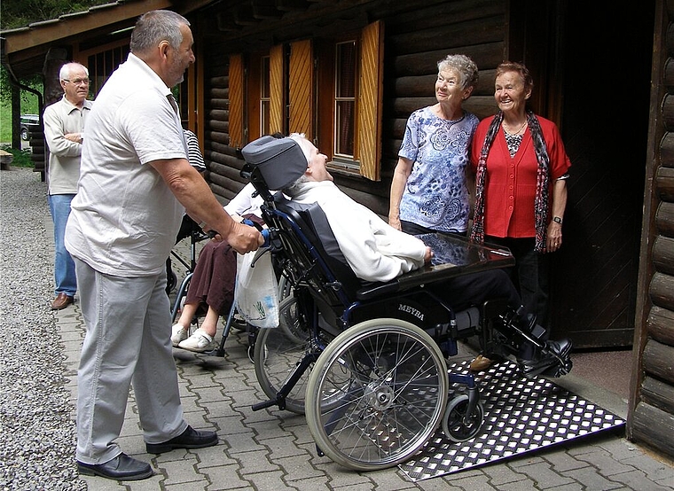 Freuen sich über den erleichterten Zugang (v.l.): Nicola Di Minno, Leo Vögele, Theres Scheucher, Ruth Werner, Rosmarie Anner. Foto: zVg