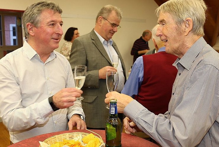 Peter Voser (l.) im Gespräch.
