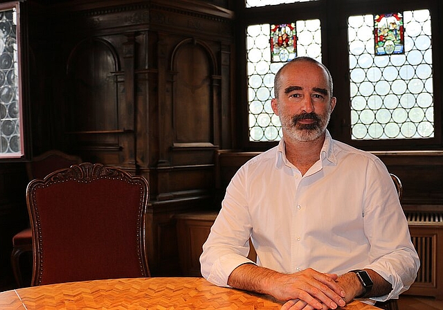 Paul Zübli in der Winterabtei, die ihm als Kantonsschulrektor zur Verfügung steht.Foto: bär
