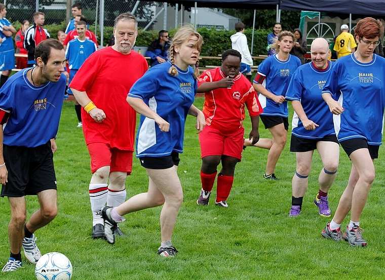 13 motivierte Mannschaften kämpften an «Fredi’s Rotary Grümpi» um die Pokale. Foto: zVg