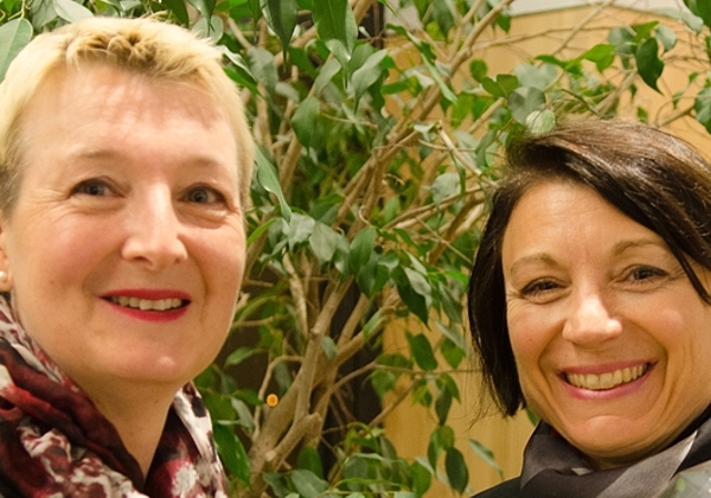 SP-Einwohnerrätin Kirsten Ernst (l.) kandidiert für den Sitz der bisherigen SP-Gemeinderätin Yvonne Feri (r.), die ihren Rücktritt per Ende 2016 bekannt gegeben hat.Fotos: zVg
