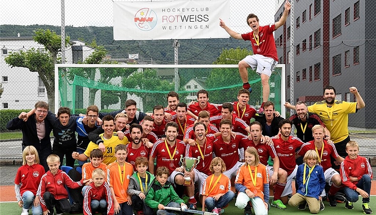 Rotweiss Wettingen jubelt über den Schweizer-Meister-Titel 2016.Foto: foto-net / Alexander Wagner