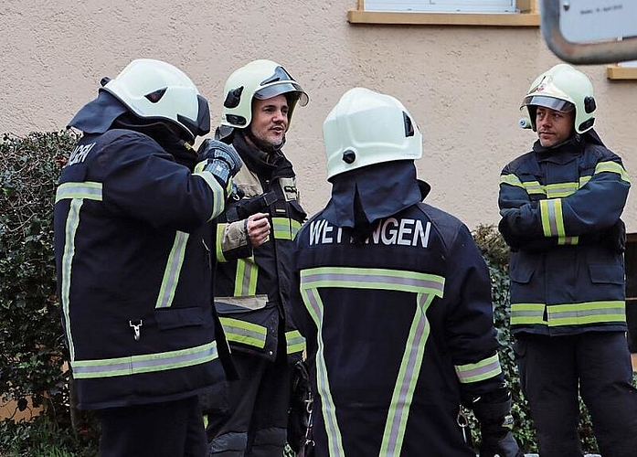 Eindringlich erklärten die Feuerwehrkommandanten die Abläufe bei Einsätzen und welche Regeln unabdinglich zu beachten seien.Rinaldo Feusi