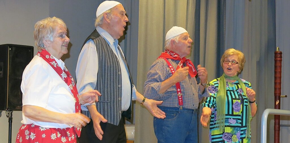 Die Neuenhofer Oldies brachten viel Stimmung in die Halle.
