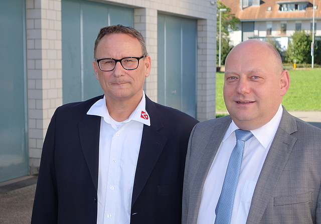 Killwangens Gemeindeammann Werner Scherer (links) mit Spreitenbachs Gemeindepräsident Valentin Schmid. Archiv