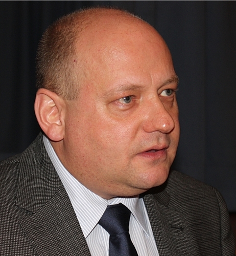 Valentin Schmid: Elektroingenieur FH, Projektleiter und Bauherrenvertreter Flughafen Zürich AG, ist 44, lebt mit Partnerin zusammen und tritt für die FDP an. Fotos: bär
