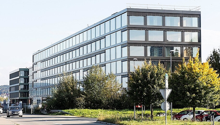 Vor zwei Jahren <em>hätte das Hilton Hotel seine Tore bereits öffnen sollen. (Severin Bigler/Archiv)</em>