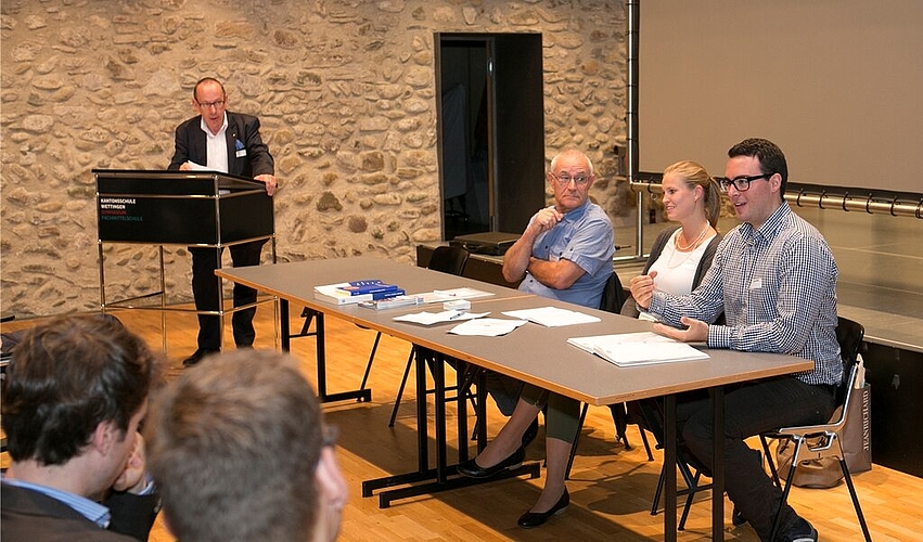 Die Rotaract-Informationsveranstaltung ...... zog 24 Interessierte an. Die Rotaract-Informationsveranstaltung ...... zog 24 Interessierte an.