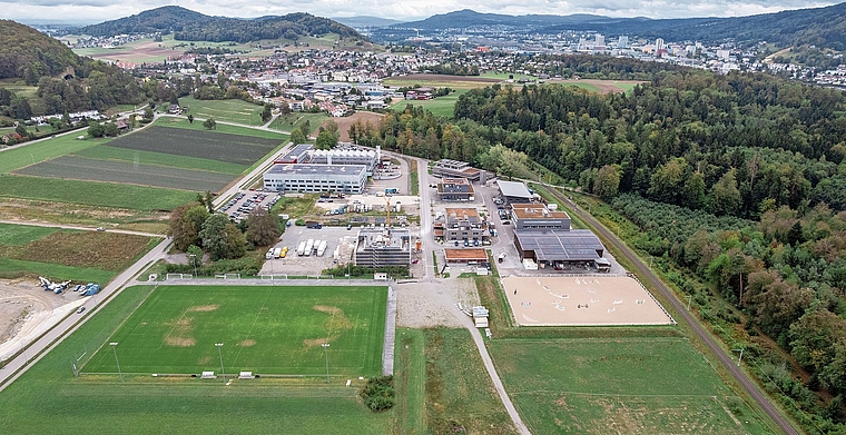 Es wird kein Kunstrasenplatz gebaut zwischen der SBB-Bahnlinie und dem bestehenden Naturrasenplatz.Bild: Jasmin Marte