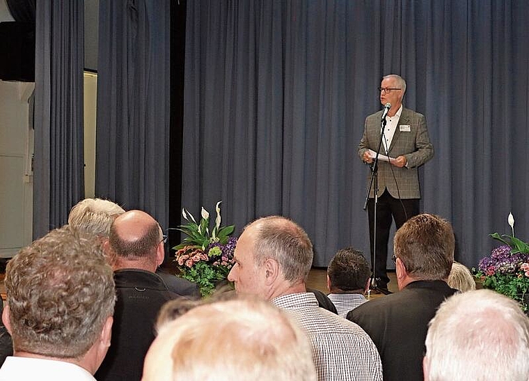 Gemeindepräsident Markus Mötteli bei seiner Ansprache.Dieter Minder