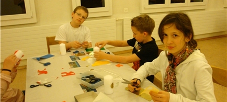 Religionsschüler verbrachten die Nacht mit Workshops in den kirchlichen Räumen im Hasel. Foto: zVg