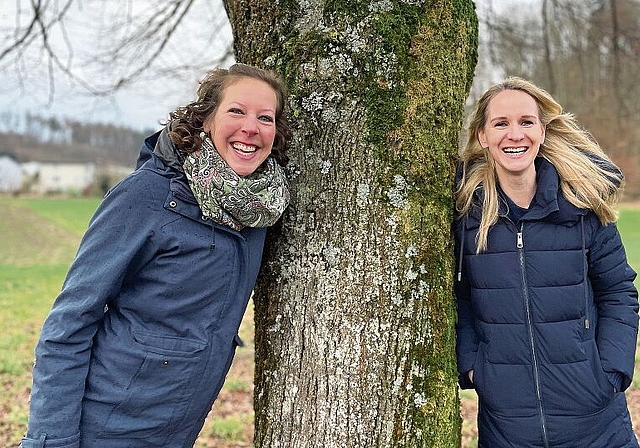 Iris Bachmann und Sabine Rudaz-Hauser (v.l.) haben sich entschieden, die Nachfolge im Co-Präsidium des Elternvereins Killwangen anzutreten. Sie möchten Traditionen pflegen und trotzdem am Puls der Zeit bleiben.Graziella Jämsä