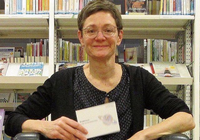 Sabine Hofmann, Bibliotheksleiterin, moderiert die Erzählcafés. zVg