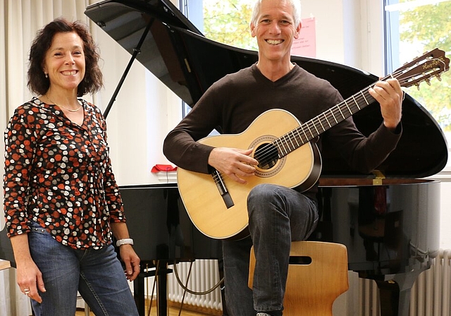 Musikschulleitung: Aurelia Niggli, Leiterin Administration und Finanzen, und Christian Hofmann, musikalischer Leiter.bär