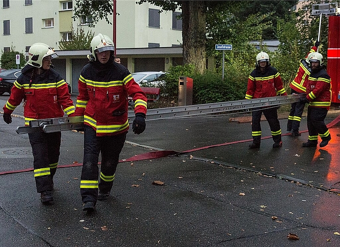 Die Leiter <em>wird für die inszenierte Rettung benötigt.</em>