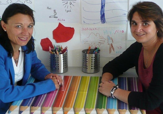 Im neuen Tagesstern Wettingen: Gemeinderätin Yvonne Feri (l.) und Belinda Mastev, pädagogische Leiterin. Foto: zVg