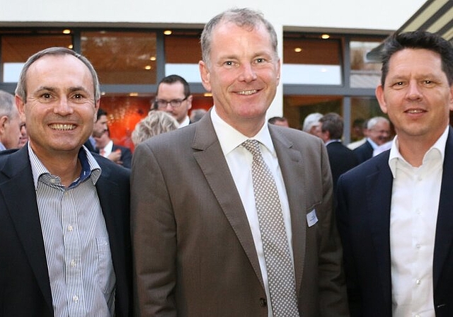 Robert Straehl, Leiter Firmenkunden NAB, Regierungsrat Stephan Attiger und Roger Schranz, HGV-Co-Präsident.