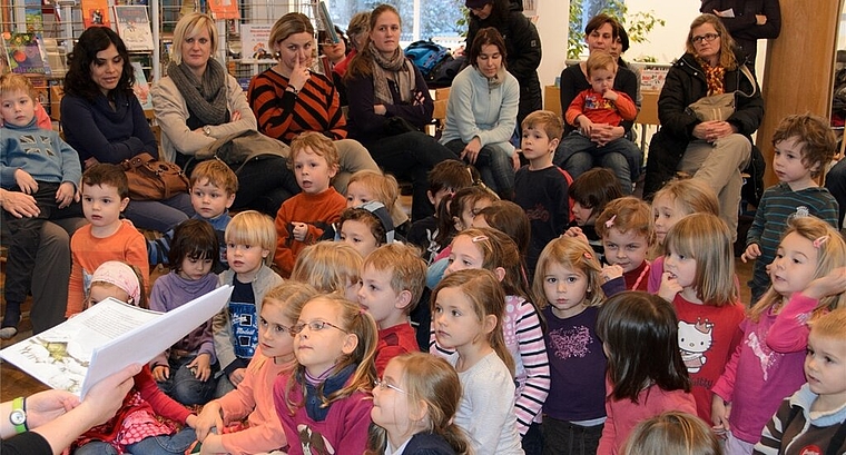«GschichteChischte» mit Nicole Nobs in der Gemeindebibliothek. Foto: zVg