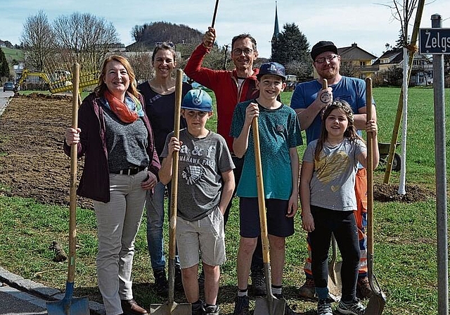 Das Team von links: Kirsten Ernst, Melanie Knaup, Adrian Knaup, Kevin Grimm, Nils, Severin und Nora.Irene Hung-König