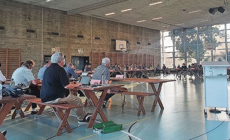 Ein anderer Tagungsort: Die Turnhalle Margeläcker. (Bild: Robin Schwarz)