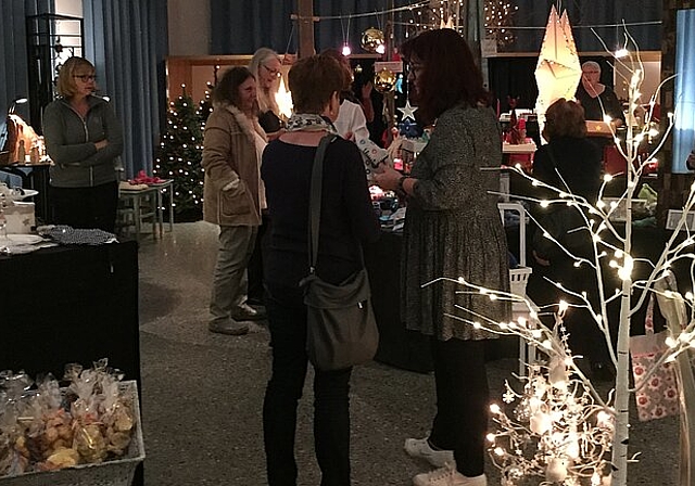 Die Weihnachtsausstellung «Adventshüsli» lockte viele Besucherinnen und Besucher an.Fotos: on
