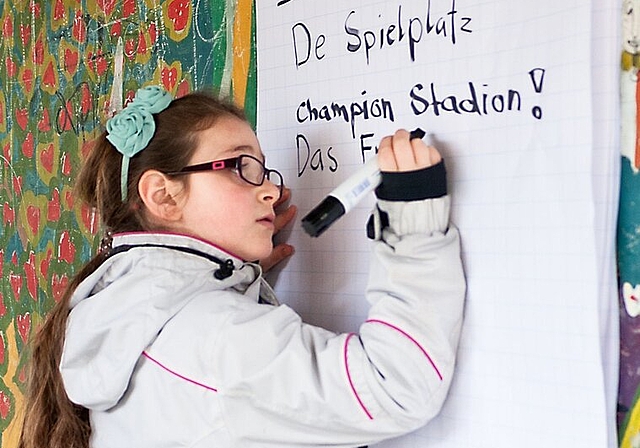 Kinderkonferenz Kinder dürfen mitbestimmen, wie das Quartier Lindenhof in Zukunft gestaltet werden soll. Foto: Sandra Ardizzone