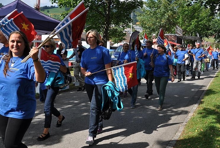 60 Wettinger Fans feuerten die Wettinger Jasser in Oberägeri an, 160 Anhänger reisten aus Bremgarten an. Fotos: zVg Die Wettinger Fangemeinde schaut ihrem Jungjasser Jan Käch zu. 