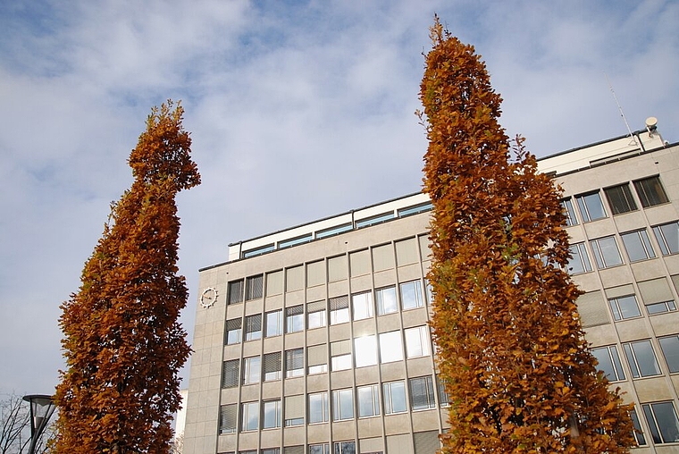 Um Platz für das neue Gemeindebüro zu haben, wird die Polizei ins EW-Gebäude einziehen. Foto: Archiv