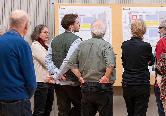 Rund 80 interessierte Wettingerinnen und                Wettinger informierten sich am Gemeindeanlass.Alex Spichale