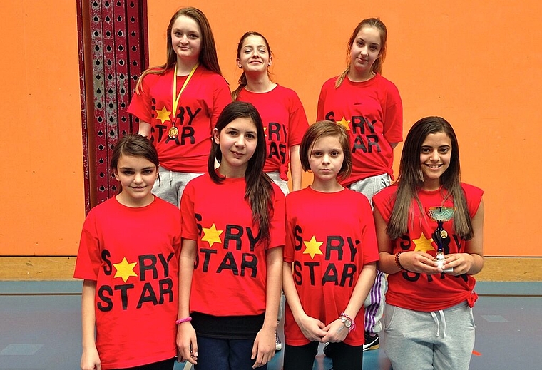 V.l.: Marilena, Medina, Gloria, Claudia, Jasmin, Ana, Hemilly. Foto: zVg