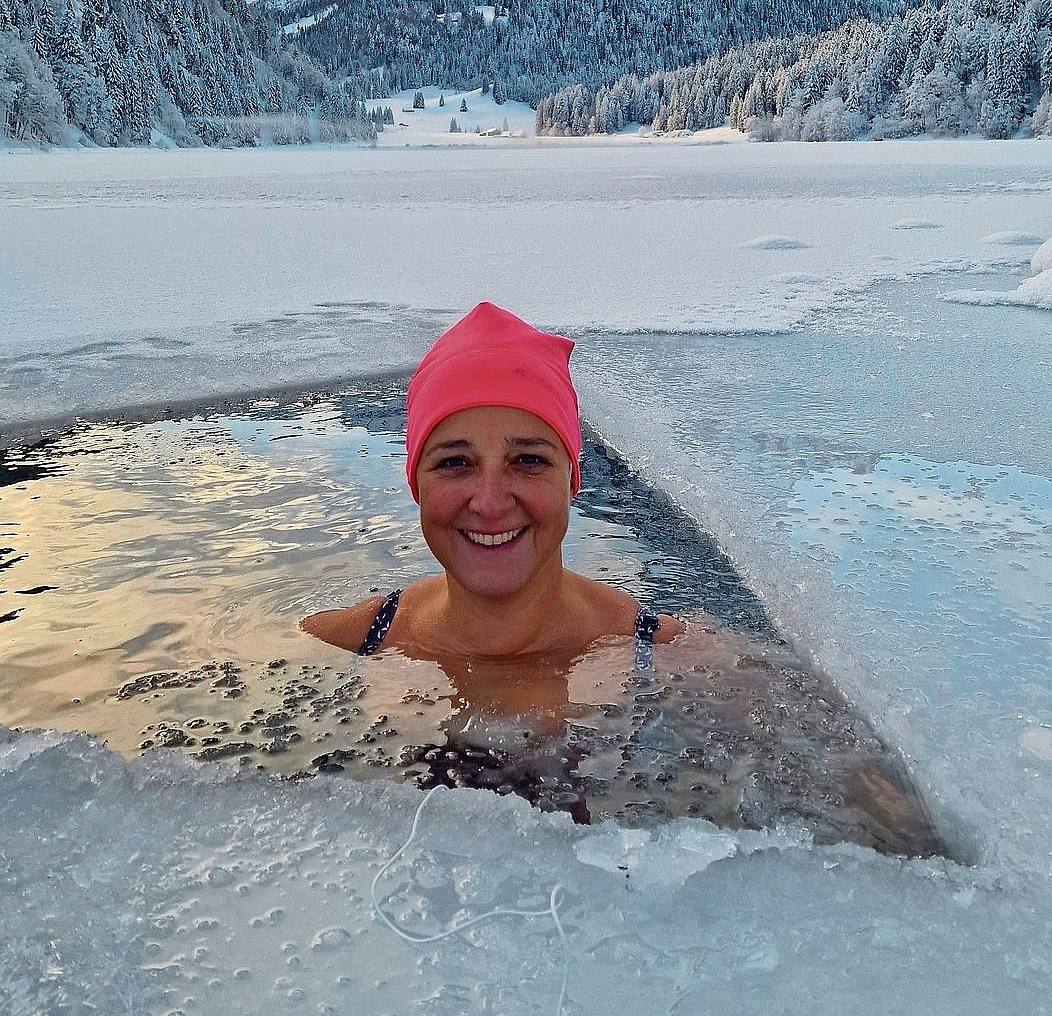 Die Würenloserin Christina Kolb-Kambanis im Obersee im Glarnerland. zVg