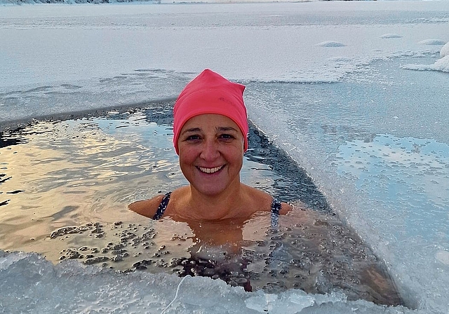 Die Würenloserin Christina Kolb-Kambanis im Obersee im Glarnerland. zVg