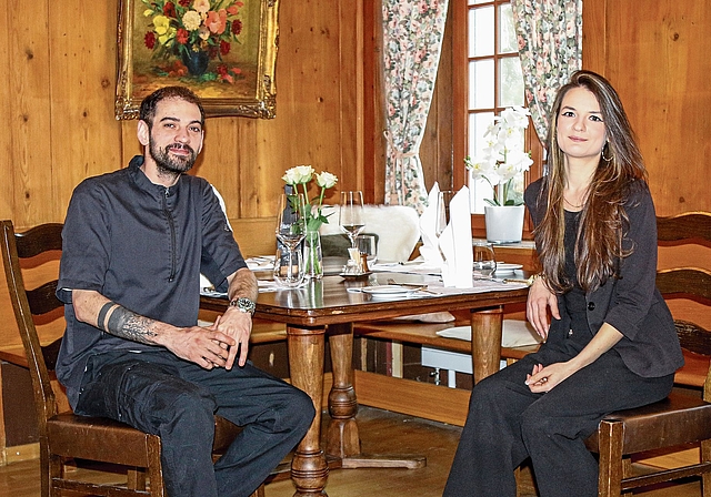 Ausgezeichnet: Das Wirtepaar Hugo Gomes und   Lisa Grossmann wurde für seine Fischküche ausgezeichnet. Melanie Bär