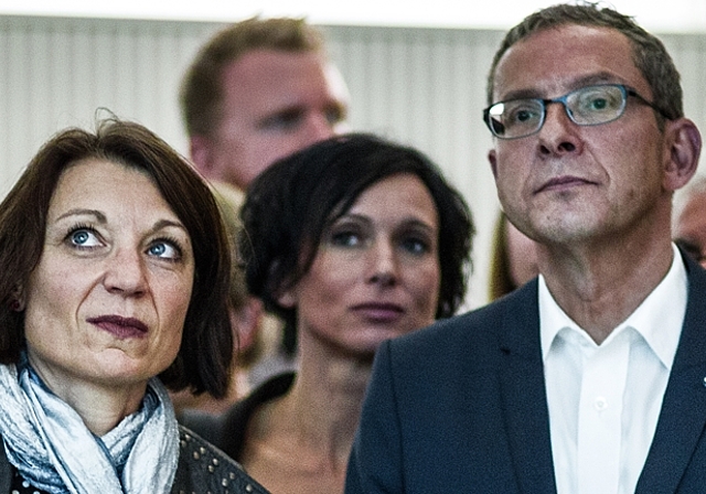 Bangen vor der Wahl: Yvonne Feri, Pascale Bruderer und Landammann Urs Hofmann am Sonntag in Aarau. Foto: az/sa