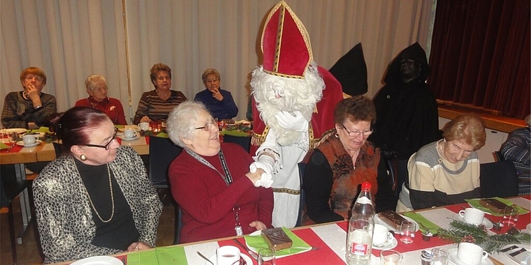 Der Samichlaus zu Besuch im Pfarreiheim. Foto: zVg