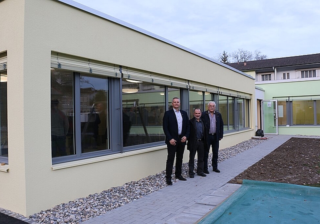 Anbau Kindergarten Eich: Architekt Martin Thalmann, Vizeammann Hanspeter Benz und Bauverwalter Peter Richiger.
