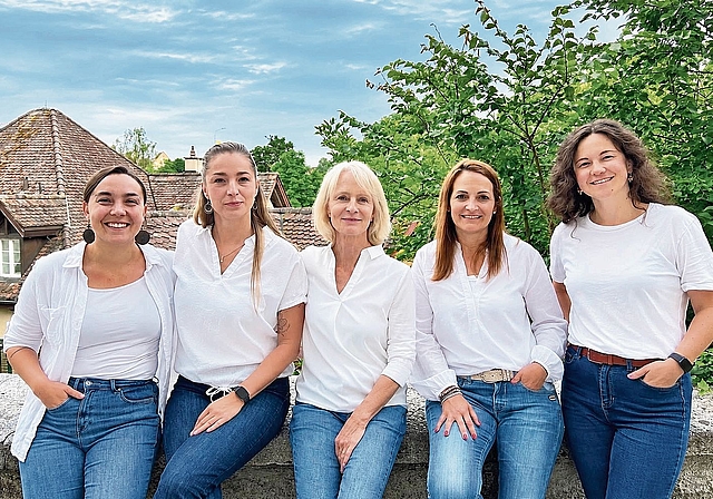 Badener Team von «Innehalten» (v. l.): Vanessa Mikes, Hella Hermann, Claudine Isler, Regula Steinmann, Debora Stoffel.Bild: isp