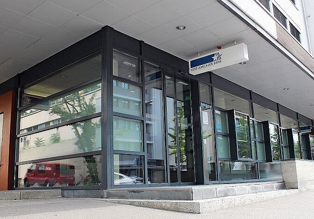 Noch ist unklar, welche NAB-Filialen nach dem Zusammenschluss mit der Credit Suisse geschlossen werden und welche unter dem Namen der Credit Suisse weiterlaufen. Im Bild: Die NAB-Filiale an der Landstrasse in Wettingen. Rahel Bühler