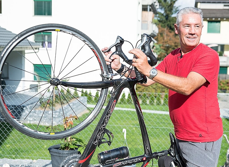 Vereinspräsident Jacky Treier <em>trainiert, indem er jeden Tag mit dem Velo zur Arbeit fährt. (Barbara Scherer)</em>